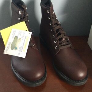 WORK AMERICA Brown Leather Boots… NEW IN BOX